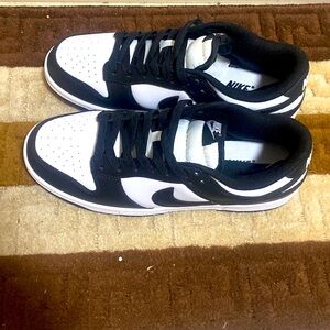 Nike Dunk low Panda Sneakers